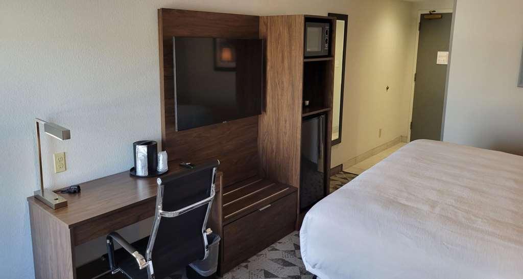 Best Western Plus Harrisonburg Habitación foto