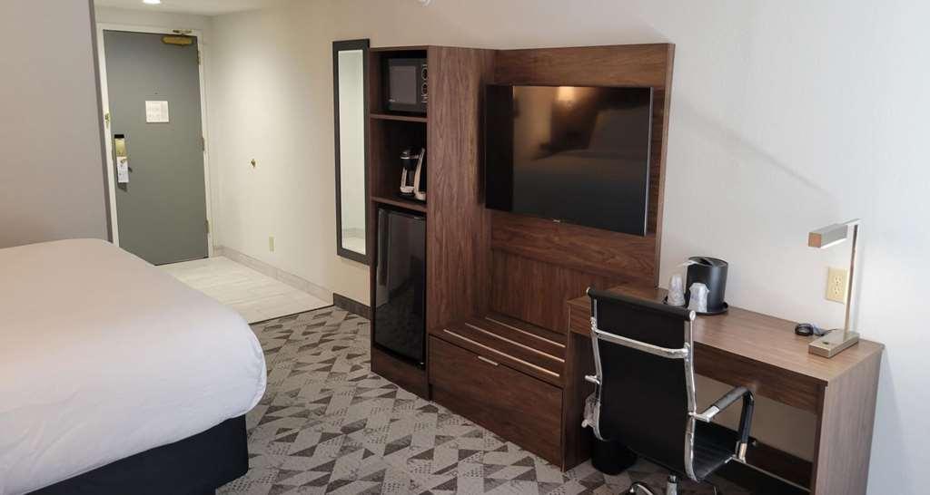 Best Western Plus Harrisonburg Habitación foto